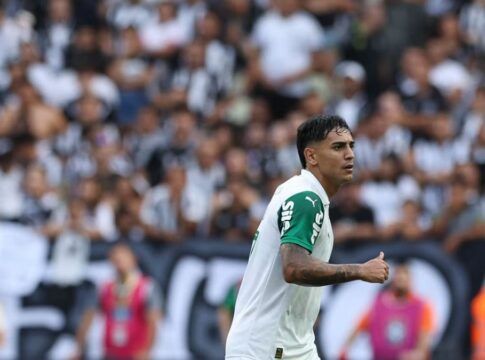 Palmeiras oficializa venda de Facundo Torres para time da MLS