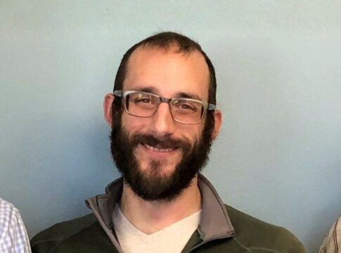 Enfermeiro de UTI: quem era Alex Pretti, morto a tiros por agentes de imigração dos EUA