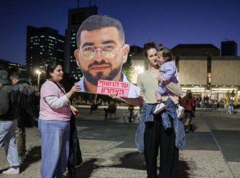 Israel recupera restos mortais do último refém de Gaza, dizem militares