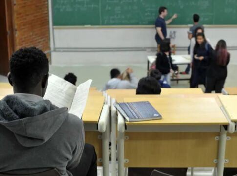 Gilmar Mendes dá 48 horas para SC explicar lei que barra cotas raciais