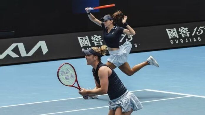 Luisa Stefani e Gabriela Dabrowski perdem na semifinal de duplas do Australian Open