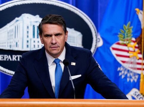 Justiça dos EUA divulga mais 3 milhões de arquivos do caso Epstein