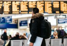 viajante no aeroporto