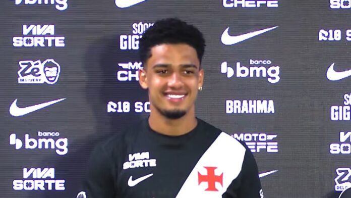 Brenner é apresentado pelo Vasco e destaca importância de Diniz em sua volta ao Brasil