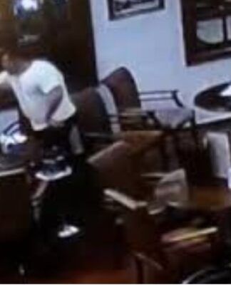 Polícia investiga mulher que teria entregue arma para médico matar colegas em SP