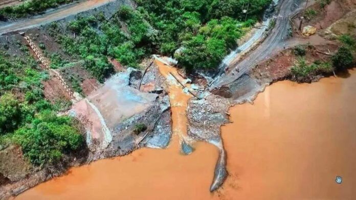 Vale é multada em R$ 1,7 milhão por vazamentos em duas minas em Minas Gerais