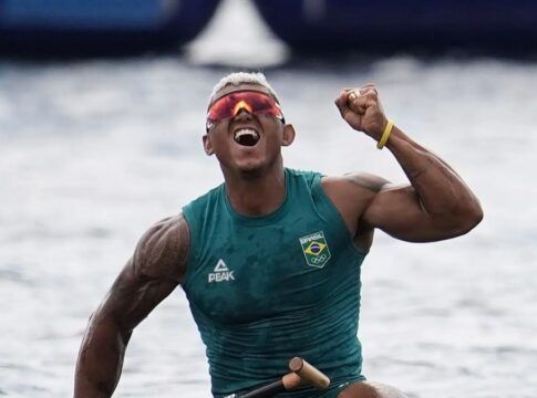 Flamengo encerra as atividades da canoagem e dispensa Isaquias Queiroz