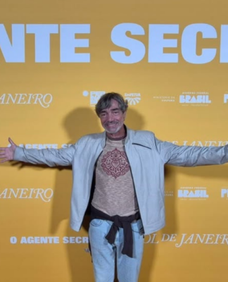 “Que bom que o Brasil tem Kleber Mendonça”, diz ator de “O Agente Secreto”