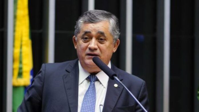 PEC da Segurança “subiu no telhado”, afirma líder do governo