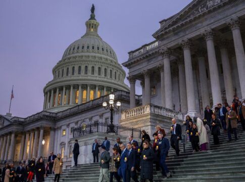 Governo Trump lança site com sua versão sobre invasão ao Capitólio