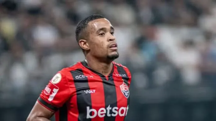 Internacional negocia contratação de Alerrandro, artilheiro do Brasileirão 2024