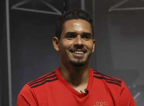 Cruzeiro e Atlético-MG consultam situação de Lucas Veríssimo, do Al-Wakrah