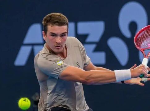 Lesão tira João Fonseca de duelo do Brasil pela Copa Davis