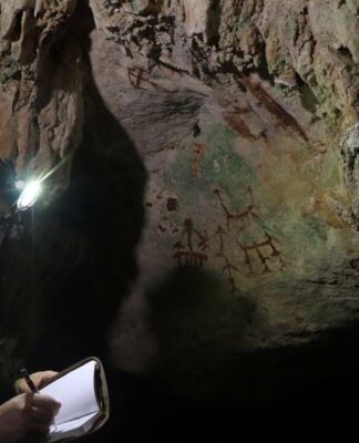 Arte rupestre descoberta na Indonésia é considerada a mais antiga do mundo