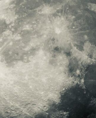 Lua em Gêmeos traz energia de comunicação no primeiro dia de 2026