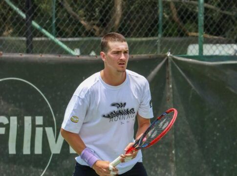 João Fonseca diz estar bem fisicamente e responde elogios de Federer