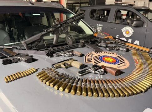 Homem é preso com arsenal de guerra em pousada de Caraguatatuba (SP)