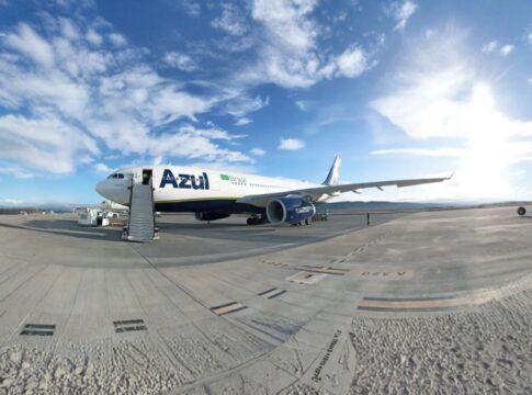 Ações da Azul despencam 70% em um dia após plano de recuperação
