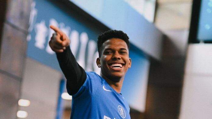 Estêvão foca em ganhar velocidade para se adaptar ao Chelsea e Premier League