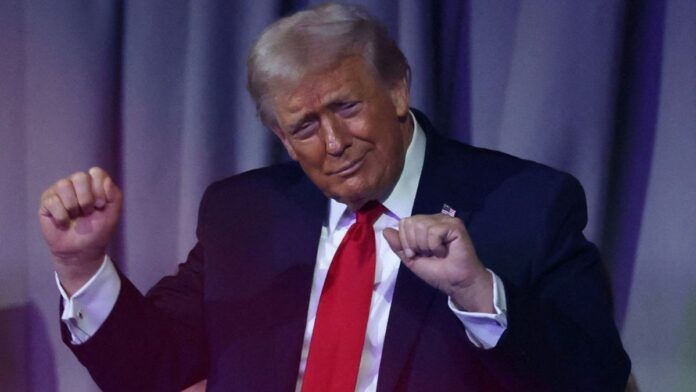 Indústria dos EUA perde 8 mil empregos, na contramão das promessas de Trump e tarifas