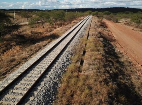 Projetos de ferrovias geram preocupação e expectativa em ano eleitoral, diz jornalista