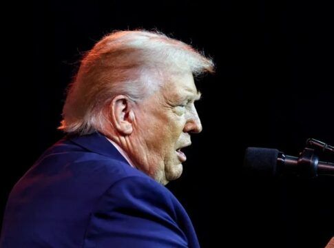 EUA suspendem emissão de vistos para o Brasil e outros 74 países