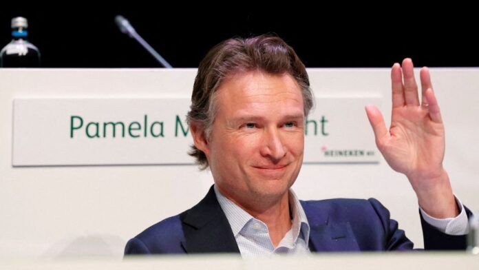 CEO da Heineken renuncia em meio a vendas fracas e investidores insatisfeitos