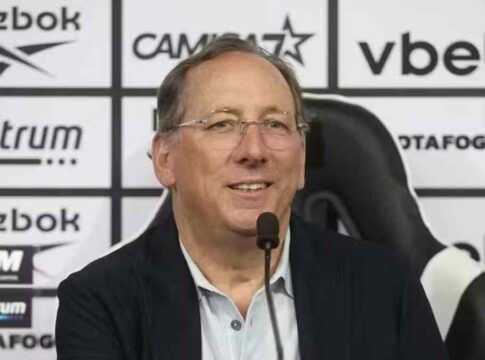 Justiça proíbe SAF do Botafogo de vender jogadores após ação do clube social