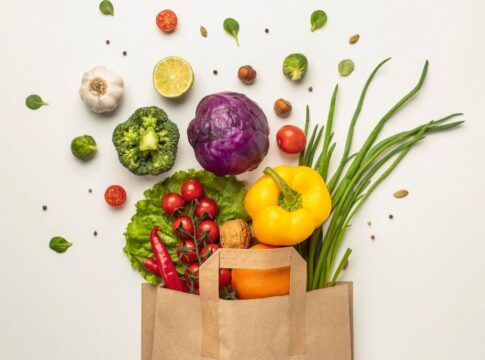 Nutricionista dá dicas de como manter uma alimentação saudável em 2026