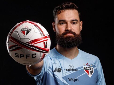 São Paulo contrata goleiro Carlos Coronel, da seleção paraguaia, até 2028