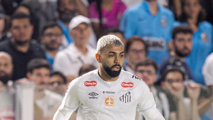 Gabigol, Mayke e Frías são poupados no Santos para estreia no Brasileirão