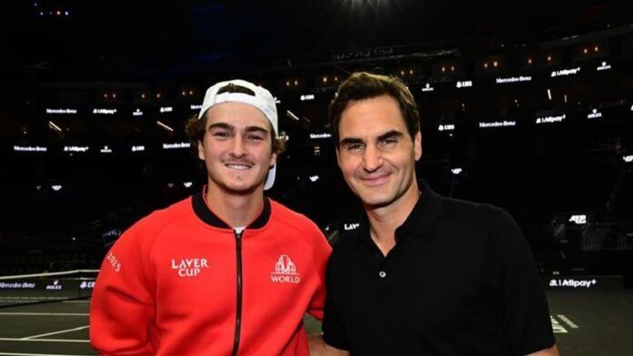 Federer elogia João Fonseca e vê semelhanças com brasileiro em Melbourne