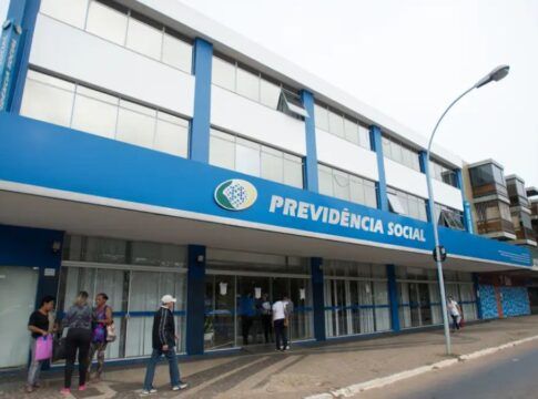 Agências do INSS abrem para atendimento extra neste sábado e domingo