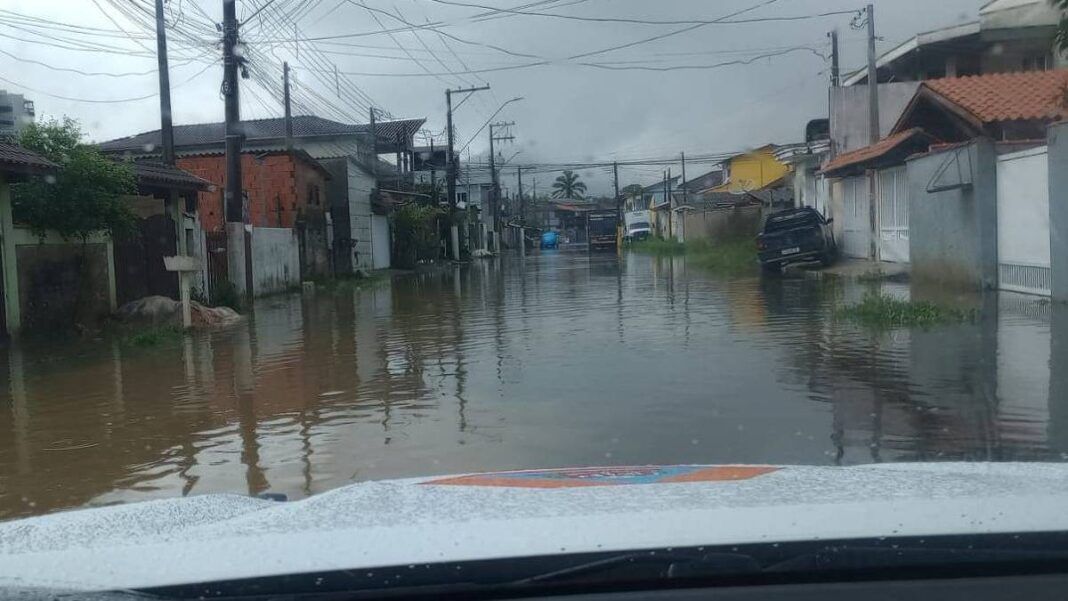 Imagem dos alagamentos nas ruas de Ubatuba-SP no dia 4/1/2026
