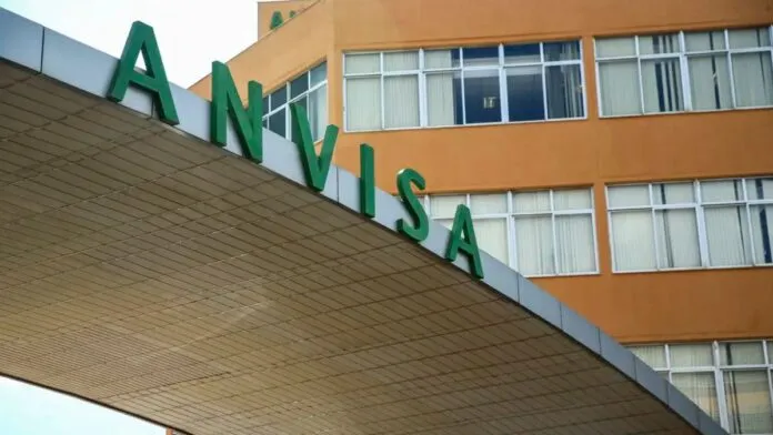 Anvisa proíbe venda de leite condensado e dois suplementos
