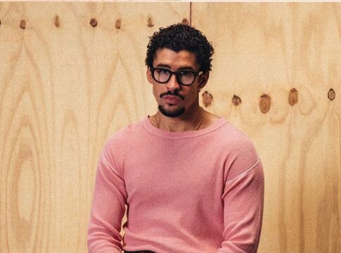 Mulher processa Bad Bunny e pede R$ 86 milhões por uso de voz sem autorização