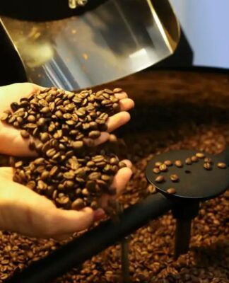 Exportação de café do Brasil cai em 2025, mas bate recorde em receita