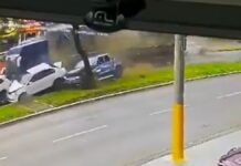 Carreta em alta velocidade atinge veículos parados em via de Chapecó