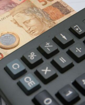 Artistas e demais personalidades devem ser fiscalizados por conteúdos de finanças