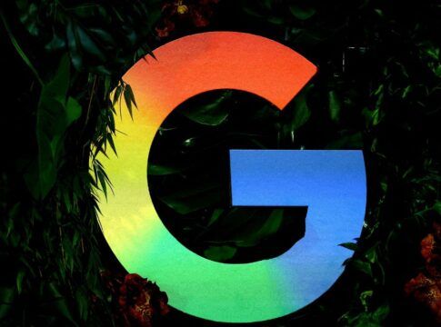 Google é condenado a pagar R$ 20 mil a mulher após omissão em caso de chantagem com nudes
