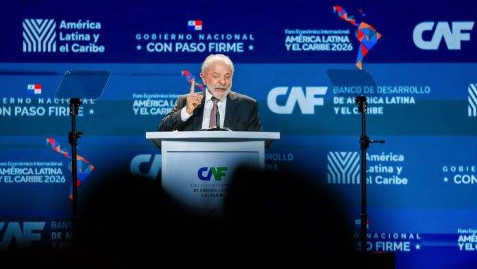 Lula critica intervenções militares ilegais na América Latina durante fórum no Panamá