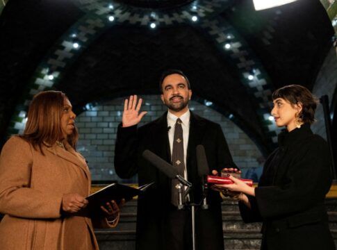 Mamdani toma posse em Nova York com cerimônia inusitada