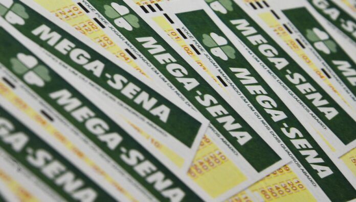Bilhetes da Mega-Sena sobrepostos