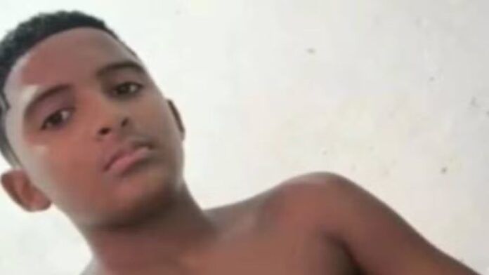 Adolescente de 13 anos morre após ataque de tubarão em Olinda