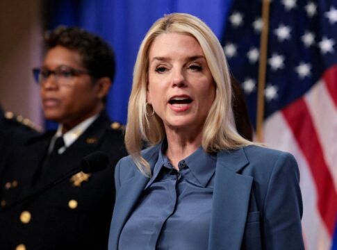 Procuradora-geral dos EUA afirma que Maduro e esposa são indiciados na Justiça