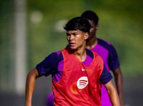 Joia do Barcelona treina separado após acertar transferência para o PSG