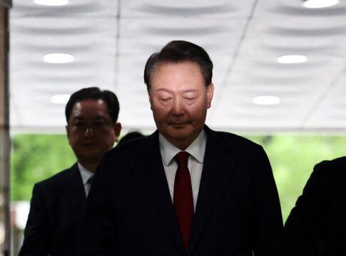 Ex-presidente da Coreia do Sul é condenado a cinco anos de prisão após tentativa de Lei Marcial