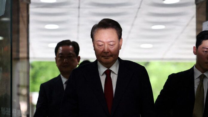 Ex-presidente da Coreia do Sul é condenado a cinco anos de prisão após tentativa de Lei Marcial