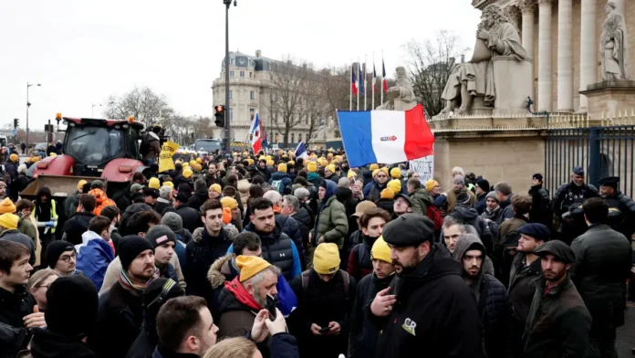 Franceses protestam contra o acordo União Europeia-Mercosul