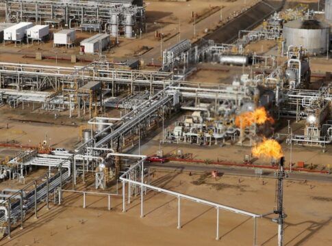 China condena redirecionamento de petróleo venezuelano para EUA